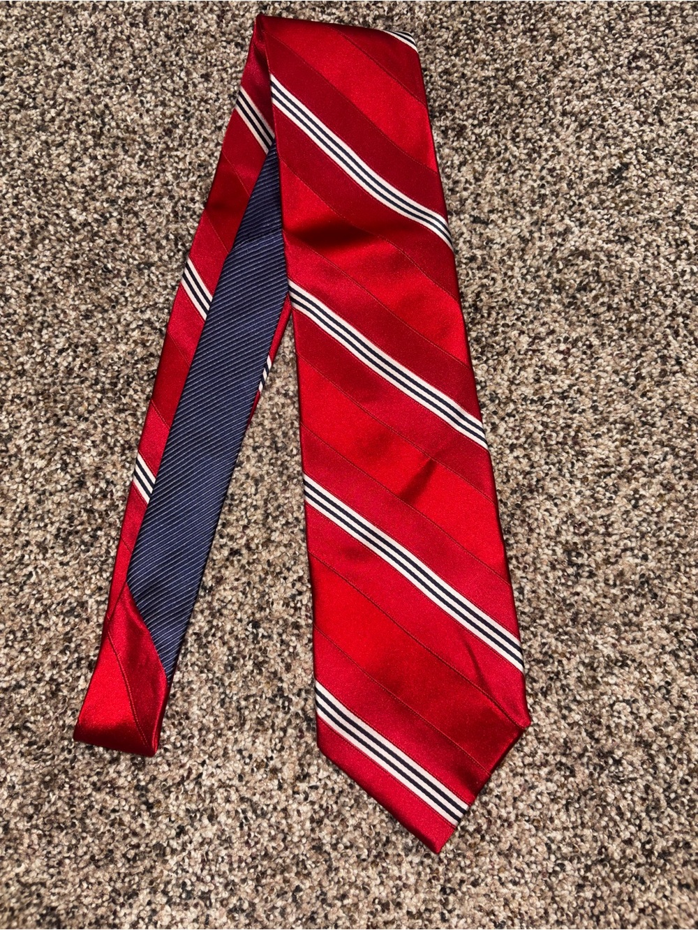 Tommy Hilfiger Classic Men’s Neck Tie Red black/white stripe Handsome 100% Silk